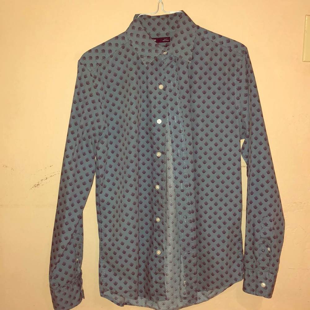 Gap shirt